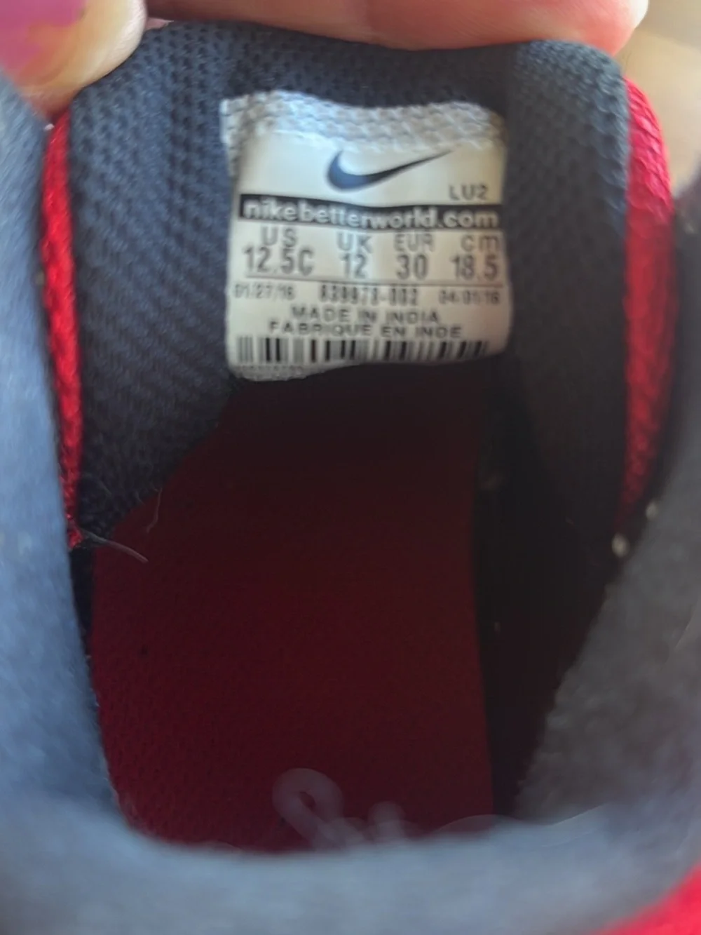 Nike Kids High-Top Sneakers in Black and Red - Picture 4 of 4